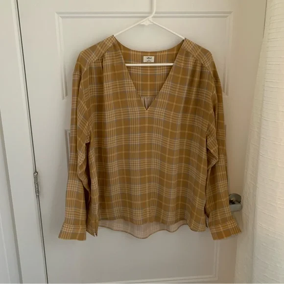 Aritzia Cairo gold Macee blouse (checkered blouse) - Picture 7 of 14